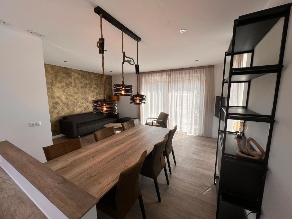 Luxe Villa Op Vakantiepark De Koorn-Aar Den Burg Esterno foto